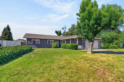 Exterior - 1544 Morningsun Dr, Redding, CA 96002 photo 1 of 8