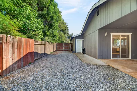 Exterior - 1544 Morningsun Dr, Redding, CA 96002 photo 3 of 8