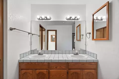 Bath - 1544 Morningsun Dr, Redding, CA 96002 photo 1 of 6