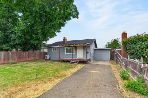 2896 East St, Anderson, CA 96007