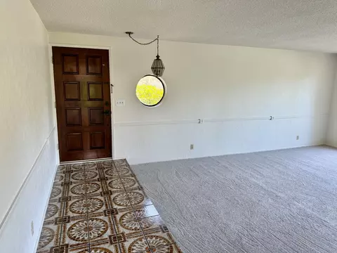 Entry Way - 3856 Westgate Ave, Redding, CA 96001 photo 1 of 1