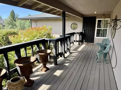 Exterior - 3856 Westgate Ave, Redding, CA 96001 photo 4 of 13