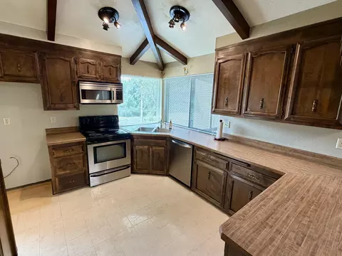 Kitchen - 3856 Westgate Ave, Redding, CA 96001 photo 2 of 4