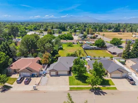 View/Area - 3444 Denali St, Redding, CA 96002 photo 2 of 3