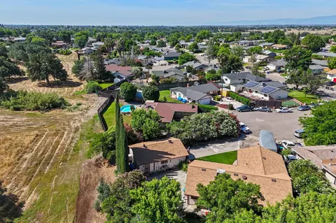 View/Area - 2560 Oriole Dr, Red Bluff, CA 96080 photo 7 of 11