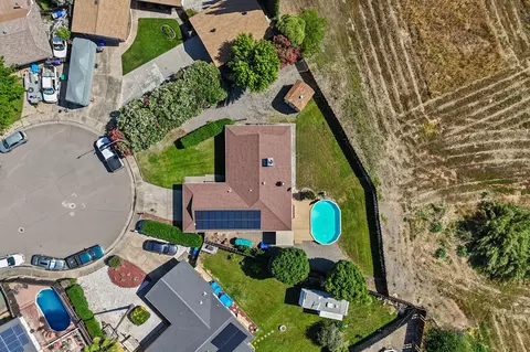 View/Area - 2560 Oriole Dr, Red Bluff, CA 96080 photo 2 of 11