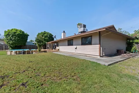 Exterior - 2560 Oriole Dr, Red Bluff, CA 96080 photo 9 of 12