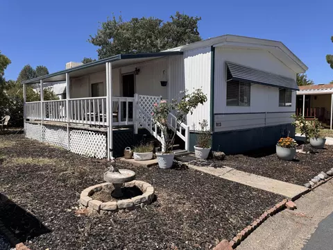 812 Mountain Shadows Blvd, Redding, CA 96001 photo 2