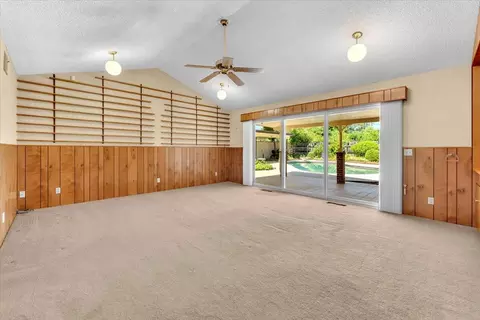 Living - 870 Redbud Dr, Redding, CA 96001 photo 5 of 7