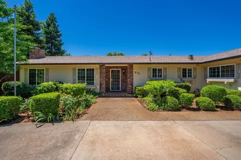 Exterior - 870 Redbud Dr, Redding, CA 96001 photo 31 of 32