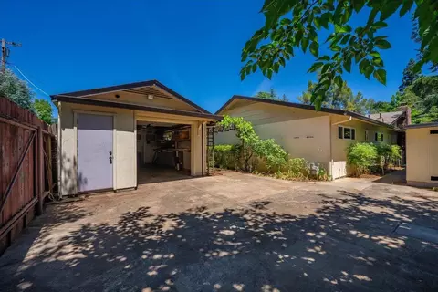 Exterior - 870 Redbud Dr, Redding, CA 96001 photo 26 of 32