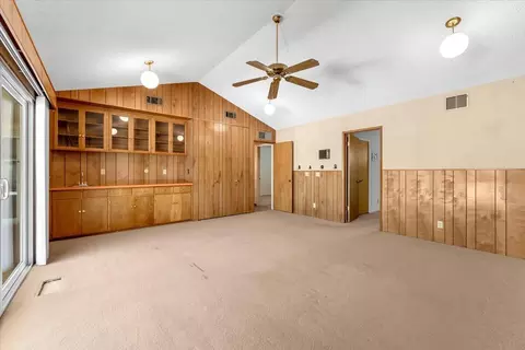 Living - 870 Redbud Dr, Redding, CA 96001 photo 7 of 7