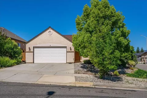 604 Durango Way, Redding, CA 96003
