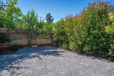 Exterior - 1118 4th St, Redding, CA 96002 photo 2 of 5
