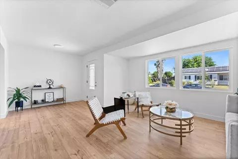 Living - 1118 4th St, Redding, CA 96002 photo 1 of 1