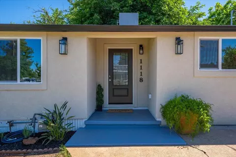 1118 4th St, Redding, CA 96002