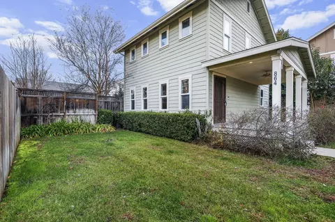 Exterior - 864 Kite Ln, Redding, CA 96001 photo 1 of 2
