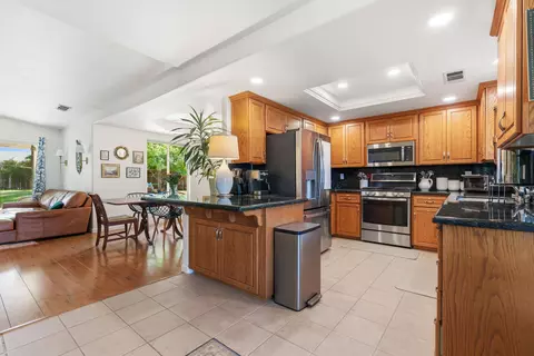 Kitchen - 3073 Sunglow Dr, Redding, CA 96001 photo 5 of 5