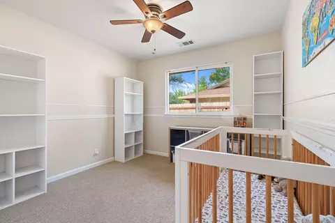 Bedroom - 3073 Sunglow Dr, Redding, CA 96001 photo 3 of 7