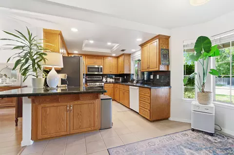Kitchen - 3073 Sunglow Dr, Redding, CA 96001 photo 1 of 5