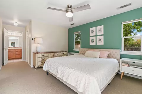 Bedroom - 3073 Sunglow Dr, Redding, CA 96001 photo 6 of 7