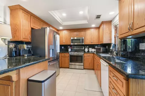 Kitchen - 3073 Sunglow Dr, Redding, CA 96001 photo 2 of 5
