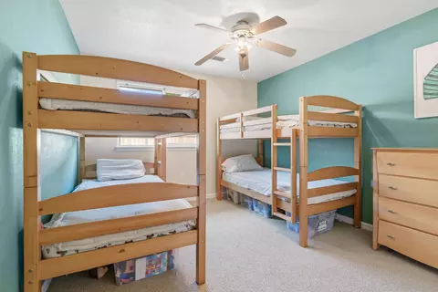 Bedroom - 3073 Sunglow Dr, Redding, CA 96001 photo 2 of 7
