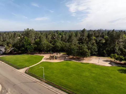 View/Area - 3073 Sunglow Dr, Redding, CA 96001 photo 4 of 4