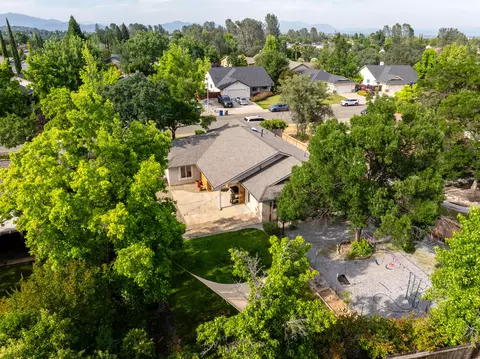 View/Area - 3073 Sunglow Dr, Redding, CA 96001 photo 2 of 4