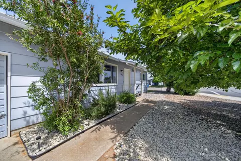 Exterior - 2490 Galaxy Way, Redding, CA 96002 photo 5 of 10