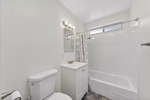 Bath - 2490 Galaxy Way, Redding, CA 96002 photo 1 of 1