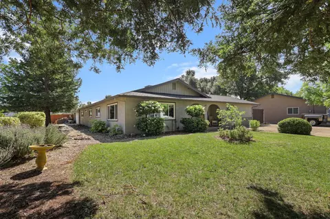4181 Diane St, Redding, CA 96002