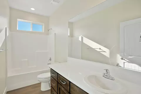 Bath - 5172 Merced, Redding, CA 96002 photo 2 of 2