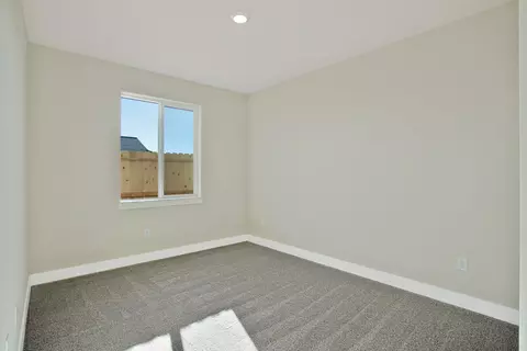 Bedroom - 5172 Merced, Redding, CA 96002 photo 5 of 5