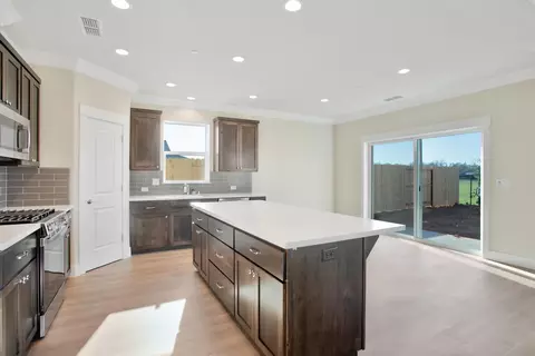 Kitchen - 5172 Merced, Redding, CA 96002 photo 3 of 4