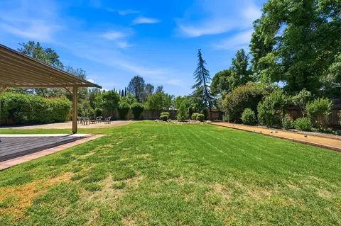 Exterior - 2661 Snow Ln, Redding, CA 96003 photo 9 of 12