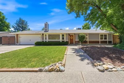 2661 Snow Ln, Redding, CA 96003