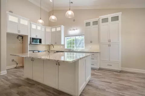 Kitchen - 2091 Oshea Way, Redding, CA 96003 photo 1 of 5