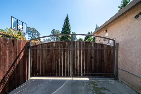 Exterior - 2091 Oshea Way, Redding, CA 96003 photo 21 of 21