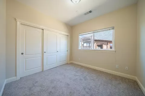 Bedroom - 2091 Oshea Way, Redding, CA 96003 photo 3 of 6