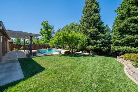 Exterior - 2091 Oshea Way, Redding, CA 96003 photo 16 of 21