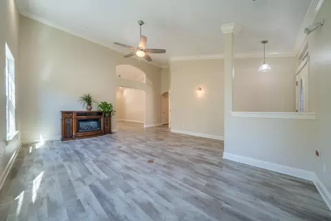 Living - 2091 Oshea Way, Redding, CA 96003 photo 1 of 8