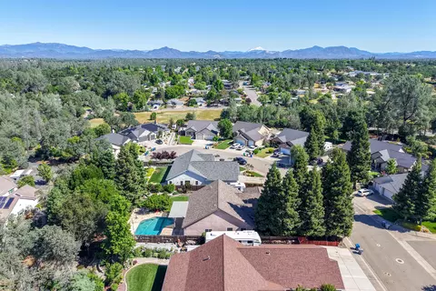 View/Area - 2091 Oshea Way, Redding, CA 96003 photo 3 of 6