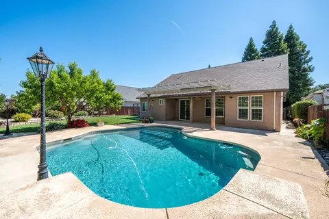 Exterior - 2091 Oshea Way, Redding, CA 96003 photo 11 of 21