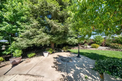 Exterior - 2091 Oshea Way, Redding, CA 96003 photo 13 of 21