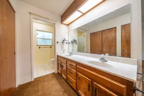 Bath - 8751 Goldstone Ln, Redding, CA 96001 photo 1 of 3