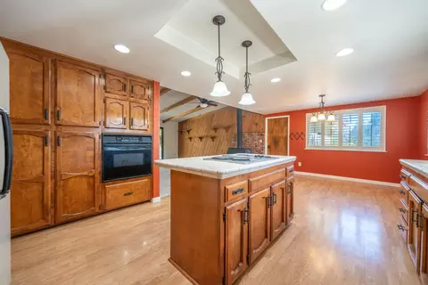 Kitchen - 8751 Goldstone Ln, Redding, CA 96001 photo 4 of 4