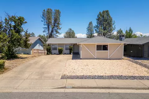 5335 Stonethrow Ct, Redding, CA 96003 photo 4