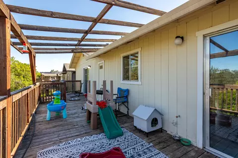 Exterior - 5335 Stonethrow Ct, Redding, CA 96003 photo 3 of 3