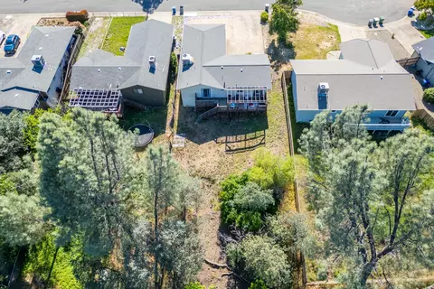 View/Area - 5335 Stonethrow Ct, Redding, CA 96003 photo 2 of 3